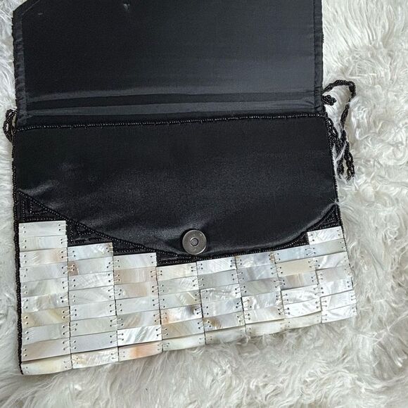 Sea Cove Mother Of Pearl Handbag - Picture 5 of 5